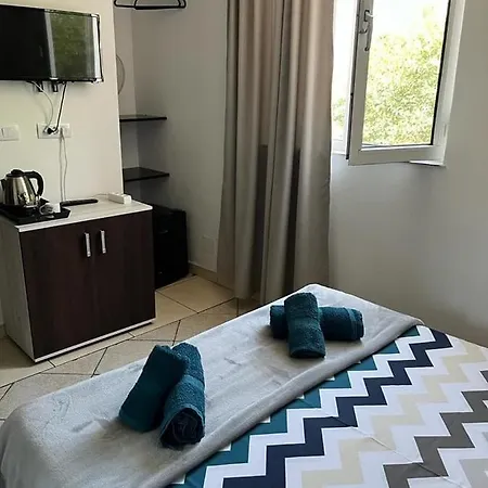 Mirela بيت ضيافة 2*