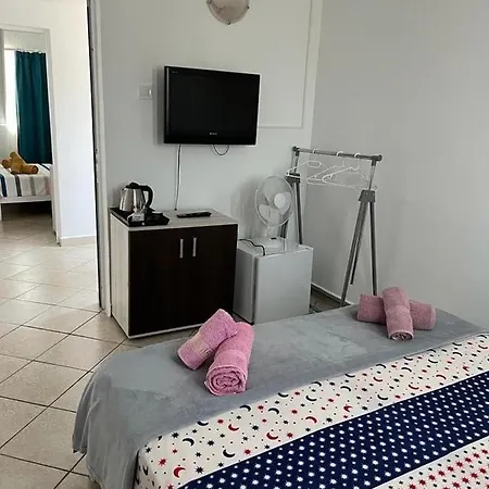 Mirela Guest house 2*