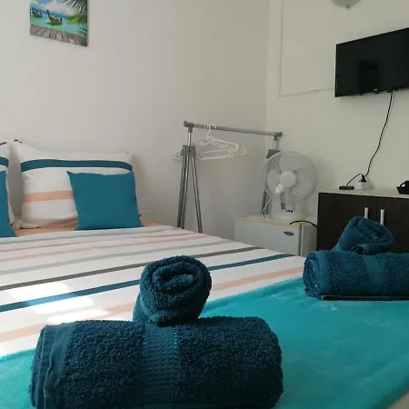 Mirela Guest house