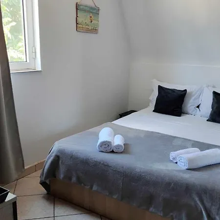 Mirela Vendégház 2*