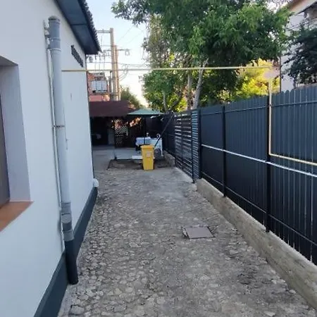 Mirela Guest house